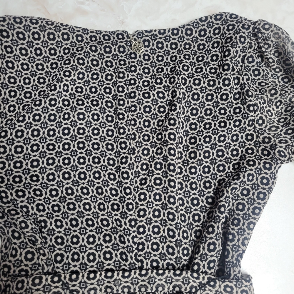 Tommy Hilfiger Wrap Dress Size 2P Gray Black Print Midi Work Office Petite - Picture 3 of 12